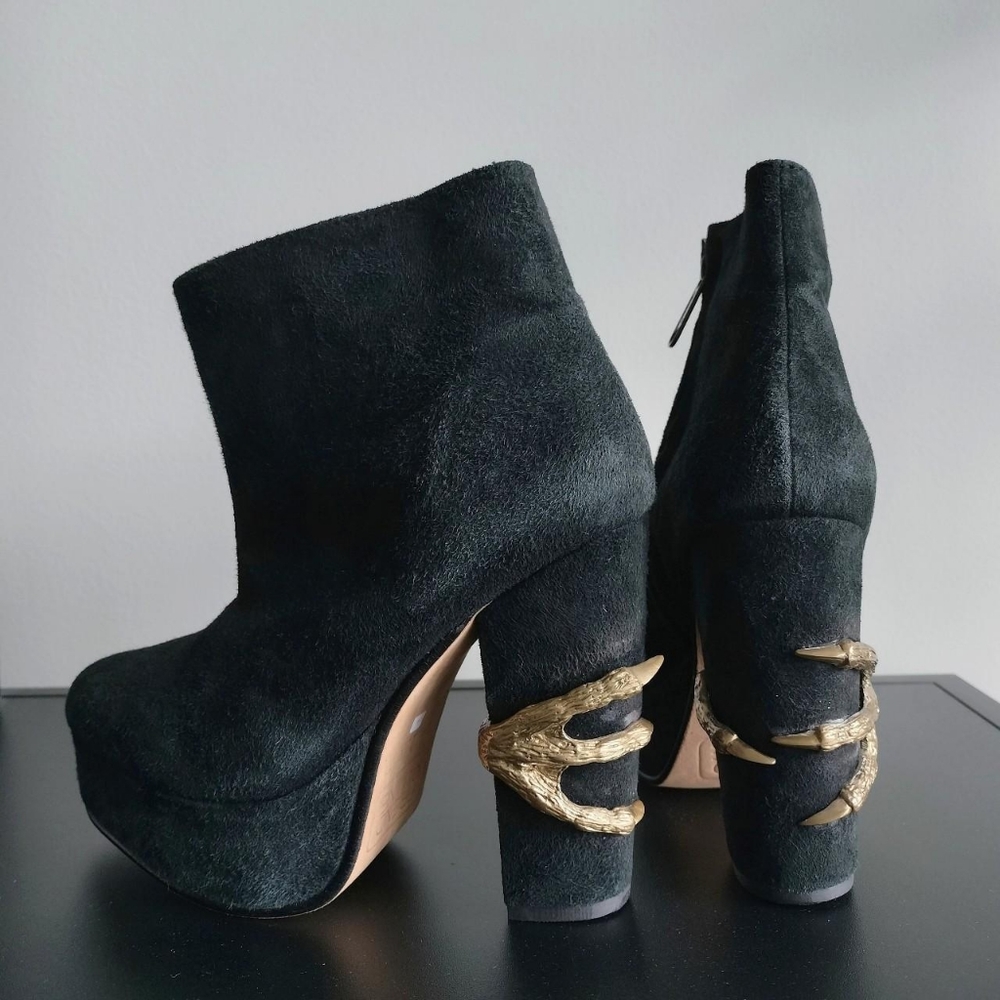 Friend of Mine Claw Boot